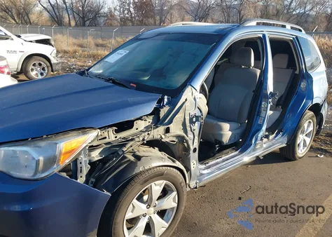 2016 Subaru Forester 2.5I Premium из США, поврежденный, VIN JF2SJADC4GH541615